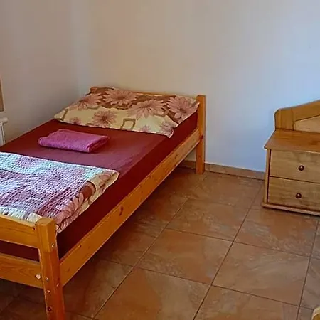 Zamek Drahonice Strunkovice nad Blanicí