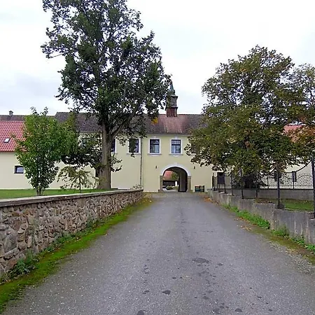Hotel Zamek Drahonice *