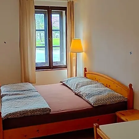 Zamek Drahonice Strunkovice nad Blanicí
