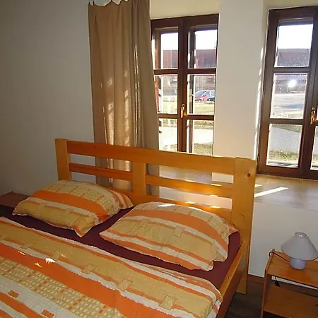 Zamek Drahonice Strunkovice nad Blanicí
